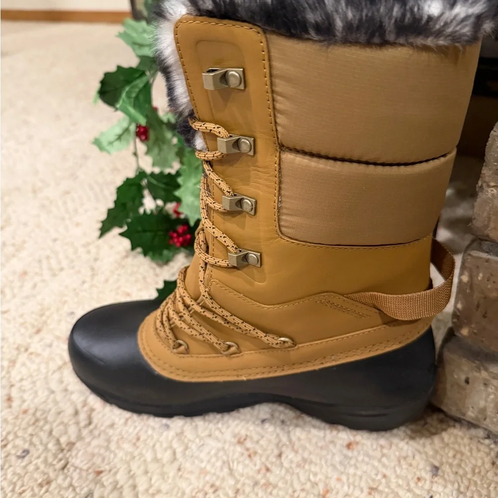 The North‎ Face Brown and Black Winter Boots Ladies Size 11 NEW In Box